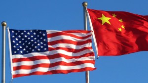 Banderas de China y Estados Unidos
